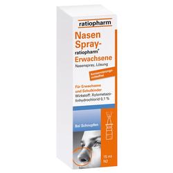 Eine Packung Nasenspray für Erwachsene von ratiopharm gegen Schnupfen.